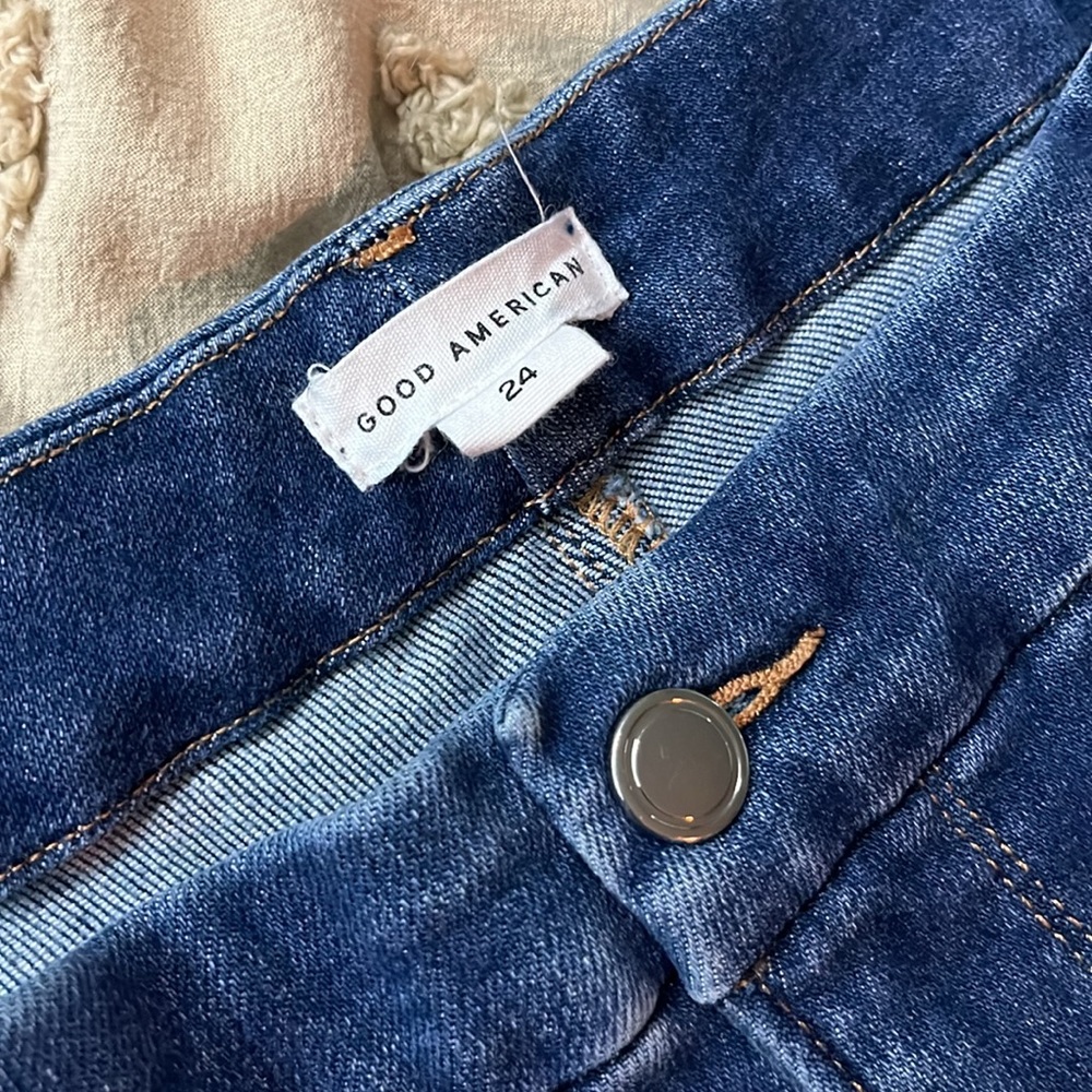 Good American flare jeans - Picture 4 of 9